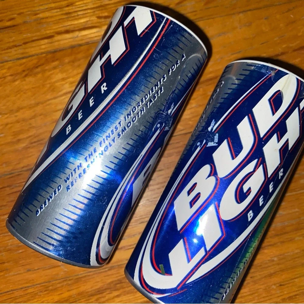 Bud Light‎ Beer Salt & Pepper Shakers  Collectible
